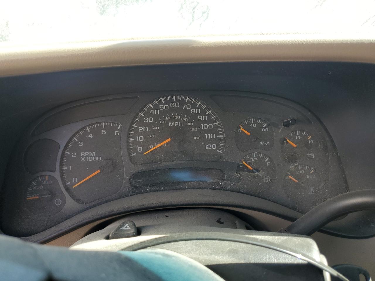 2004 Chevrolet Silverado VIN 1GCHK24U74E203076 Copart auction photo, side damage thumbnail 9