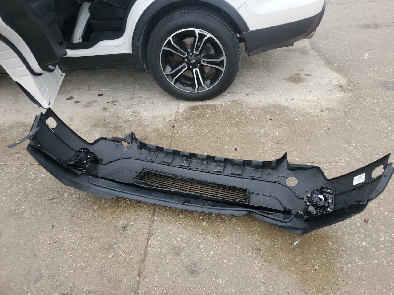 2015 Ford Explorer VIN 1FM5K8GTXFGA99680 Copart auction photo, front end damage thumbnail 15