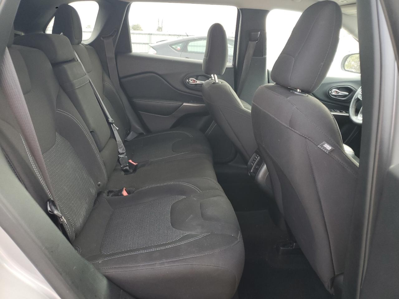 2019 Jeep Grand Cherokee VIN 1C4PJLCB6KD285583 Copart auction photo, front end / side damage thumbnail 11