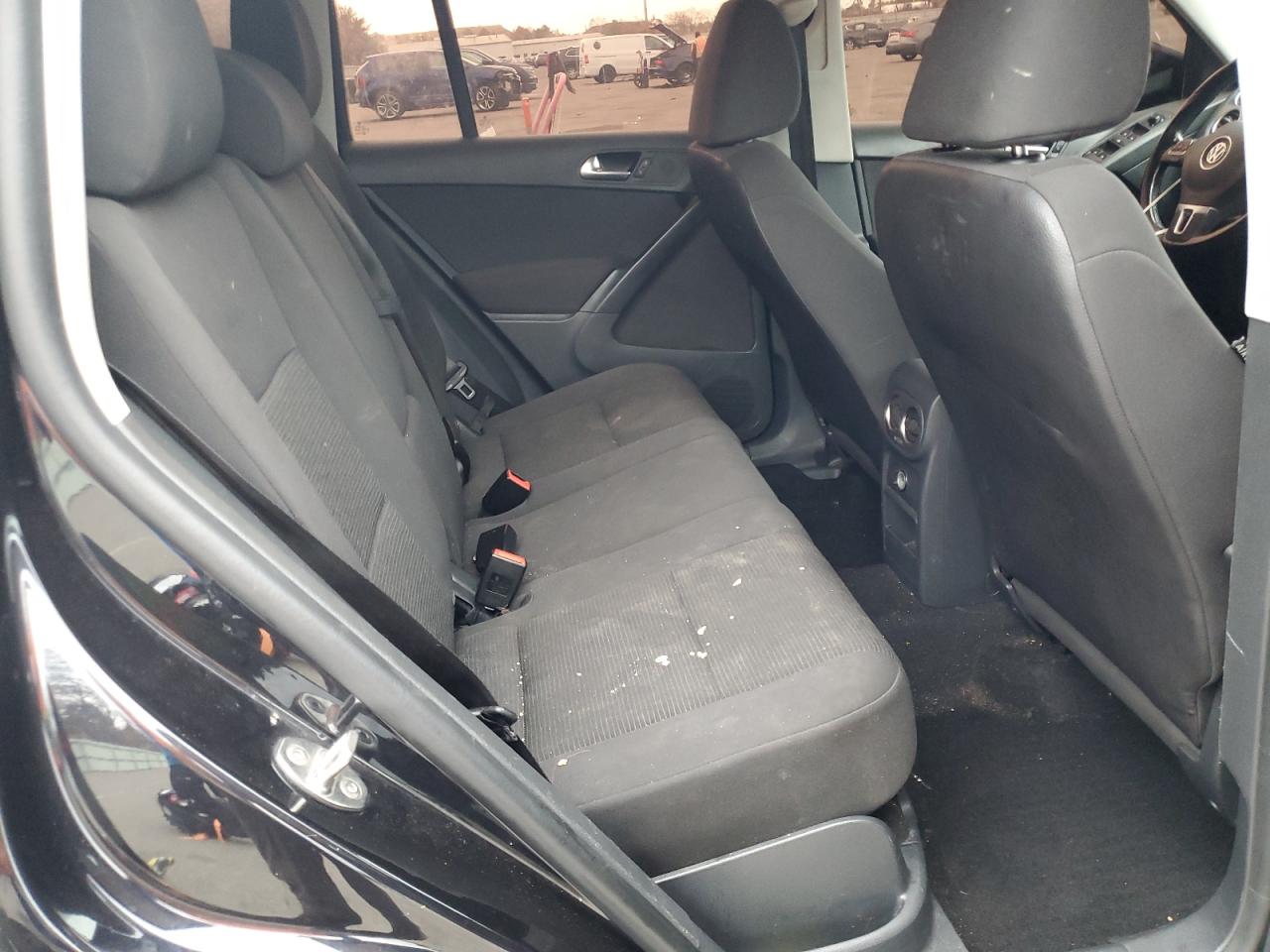 2018 Volkswagen Tiguan VIN WVGBV7AX7JK000917 Copart auction photo, front end / minor dent/scratches damage thumbnail 11