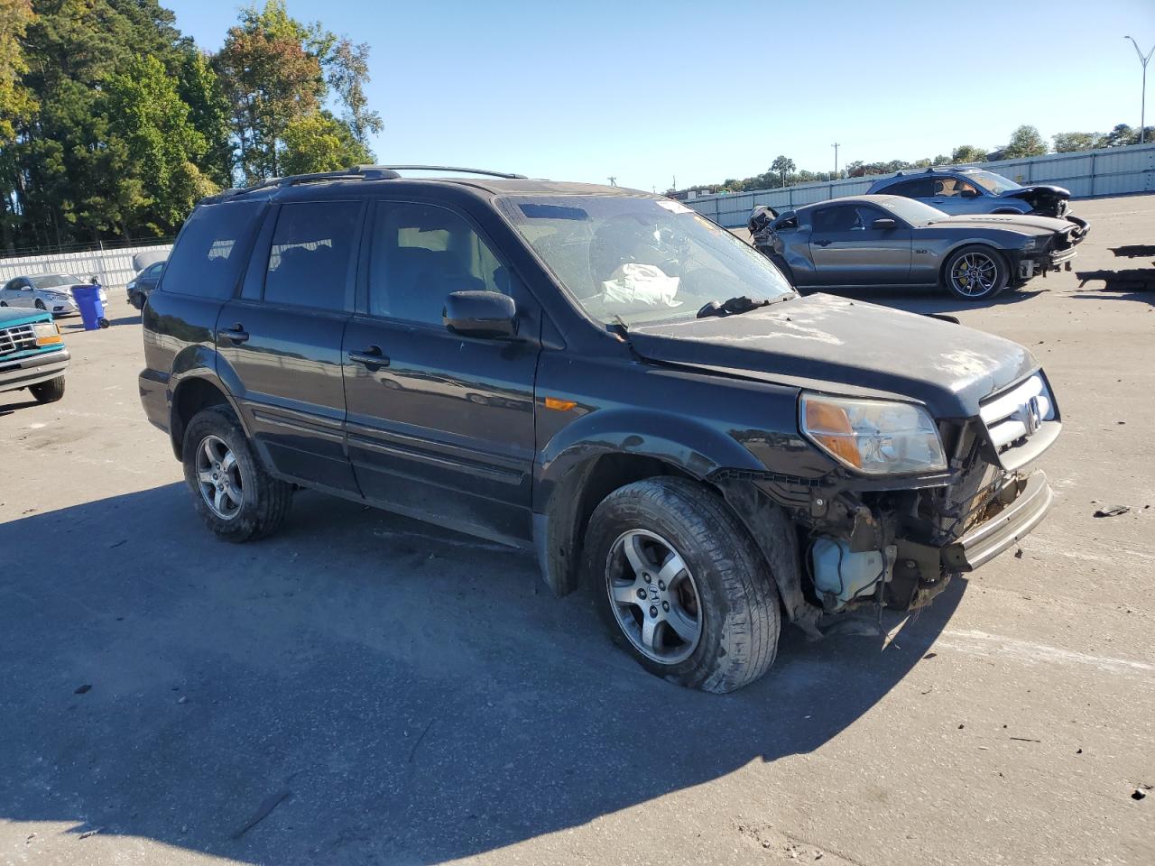 2008 Honda Pilot VIN 5FNYF185X8B051011 Copart auction photo, all over damage thumbnail 4