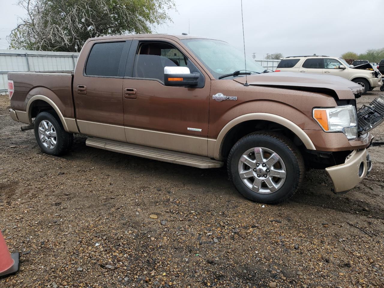 2011 Ford F-150 VIN 1FTFW1CT5BKE22048 Copart auction photo, front end / side damage thumbnail 4