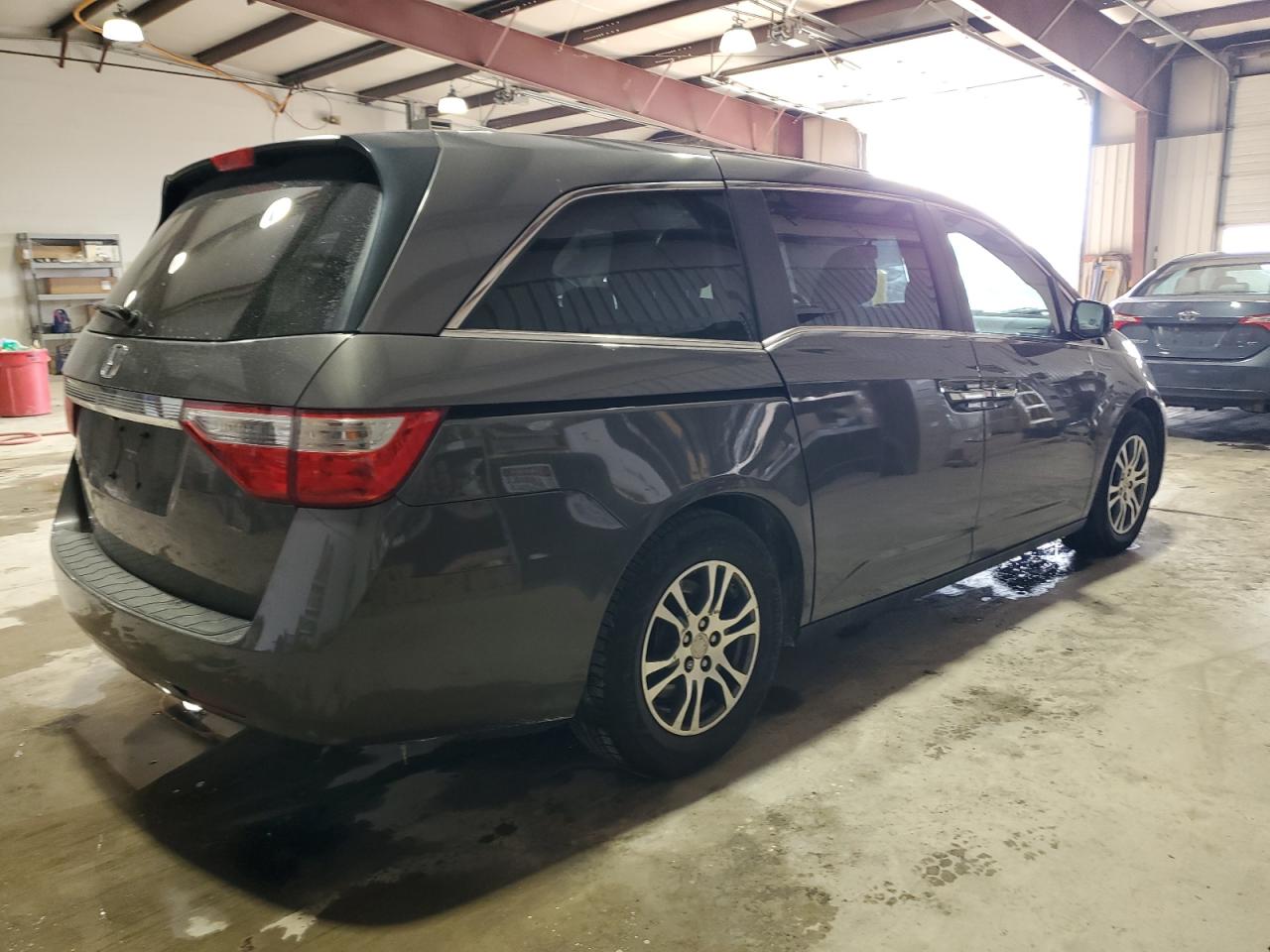 2013 Honda Odyssey VIN 5FNRL5H64DB017461 Copart auction photo, front end damage thumbnail 3