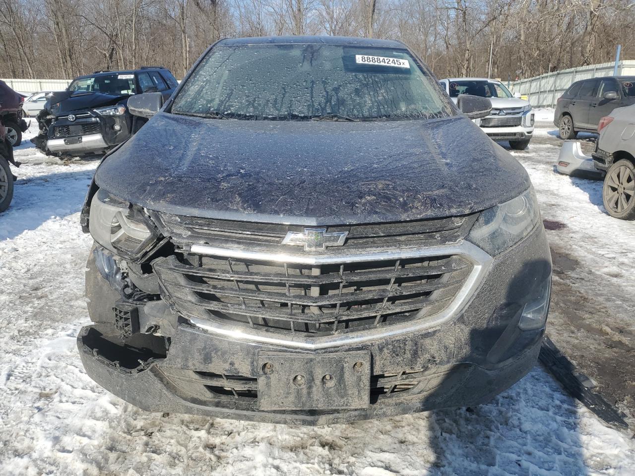 2018 Chevrolet Equinox VIN 3GNAXSEV8JL135402 Copart auction photo, front end damage thumbnail 5