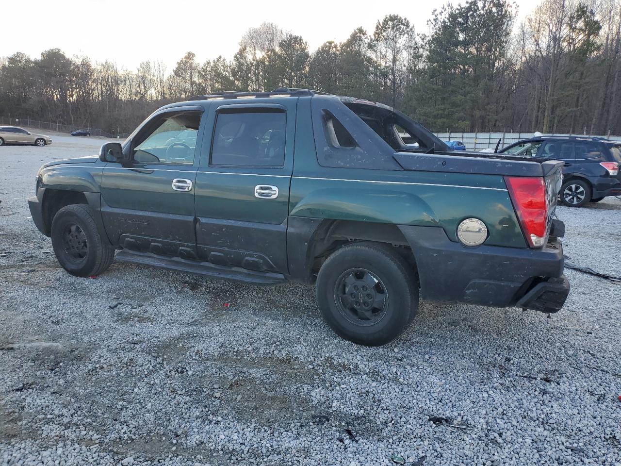 2002 Chevrolet Avalanche VIN 3GNEK13T22G171317 Copart auction photo, side / rear end damage thumbnail 2