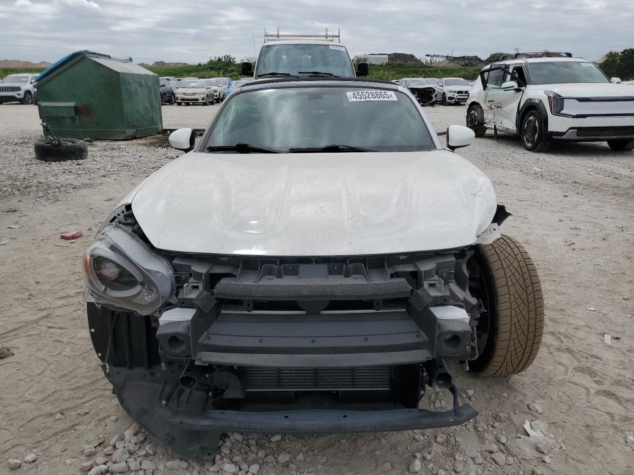 2020 Fiat 124 Spider VIN JC1NFAEK9L0143941 Copart auction photo, front end / minor dent/scratches damage thumbnail 5