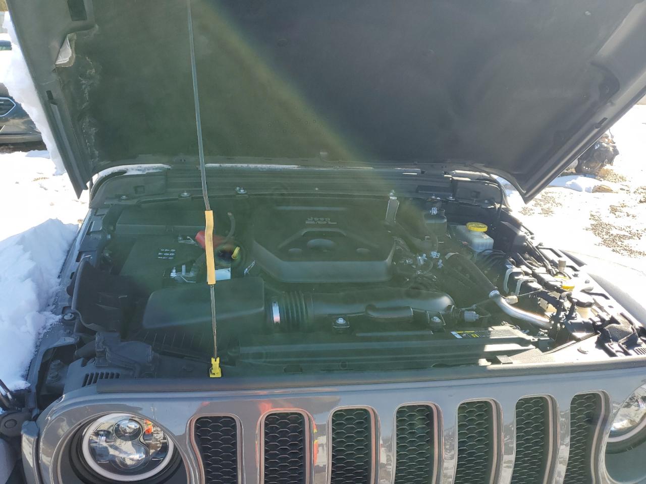 2018 Jeep Wrangler VIN 1C4HJXFN5JW332073 Copart auction photo, burn - interior damage thumbnail 12