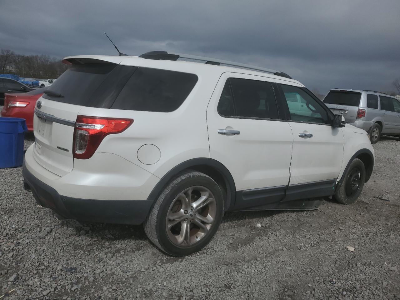 2014 Ford Explorer VIN 1FM5K7F86EGB15041 Copart auction photo, side damage thumbnail 3