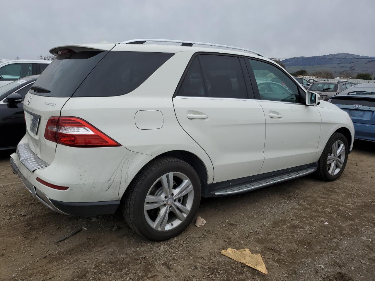 2013 Mercedes-Benz M-klasse VIN 4JGDA2EB9DA243869 Copart auction photo, rear end damage thumbnail 3