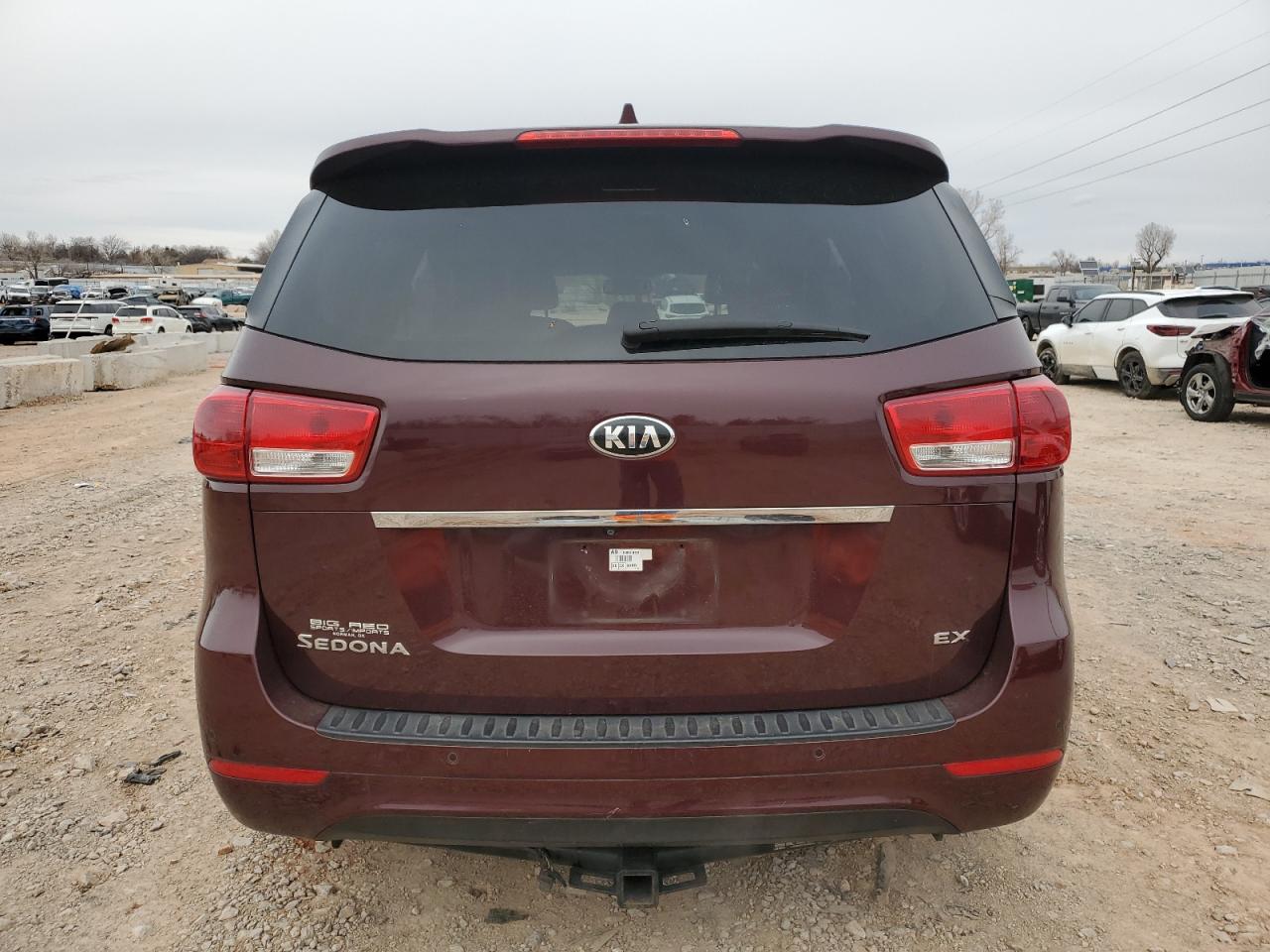 2016 KIA Sedona VIN KNDMC5C19G6116654 Copart auction photo, front end / minor dent/scratches damage thumbnail 6