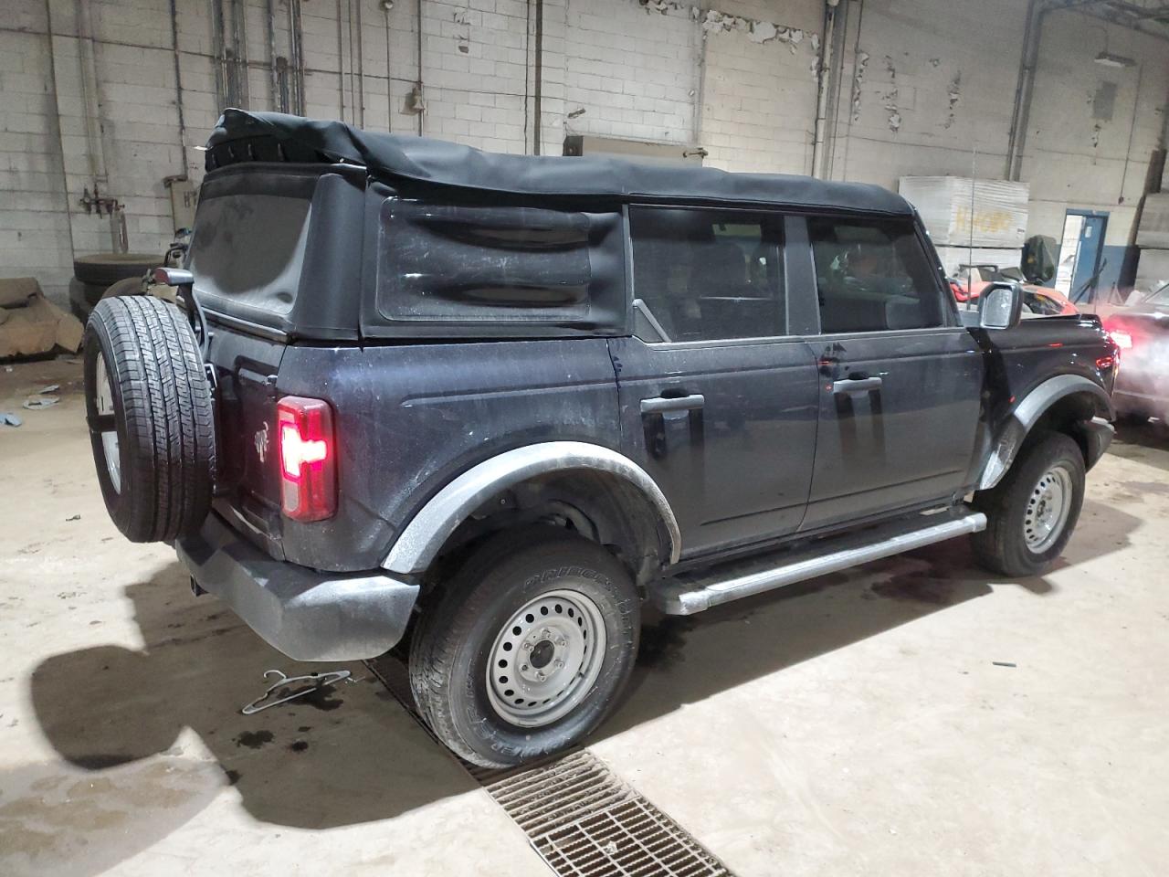 2021 Ford Bronco VIN 1FMDE5BHXMLA73234 Copart auction photo, front end / undercarriage damage thumbnail 3