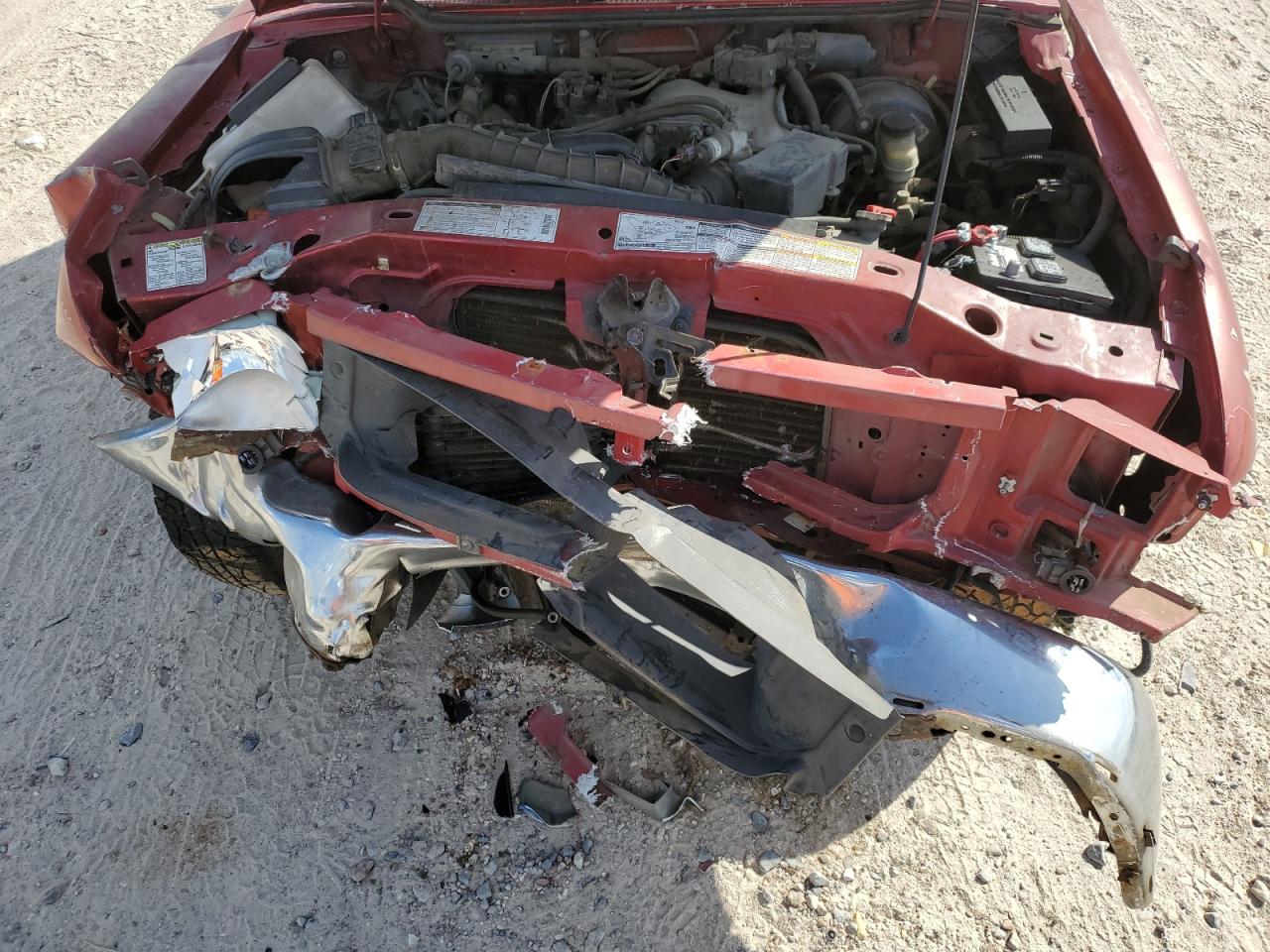 2000 Ford Ranger VIN 1FTYR14V0YPB99199 Copart auction photo, biohazard/chemical / all over damage thumbnail 11