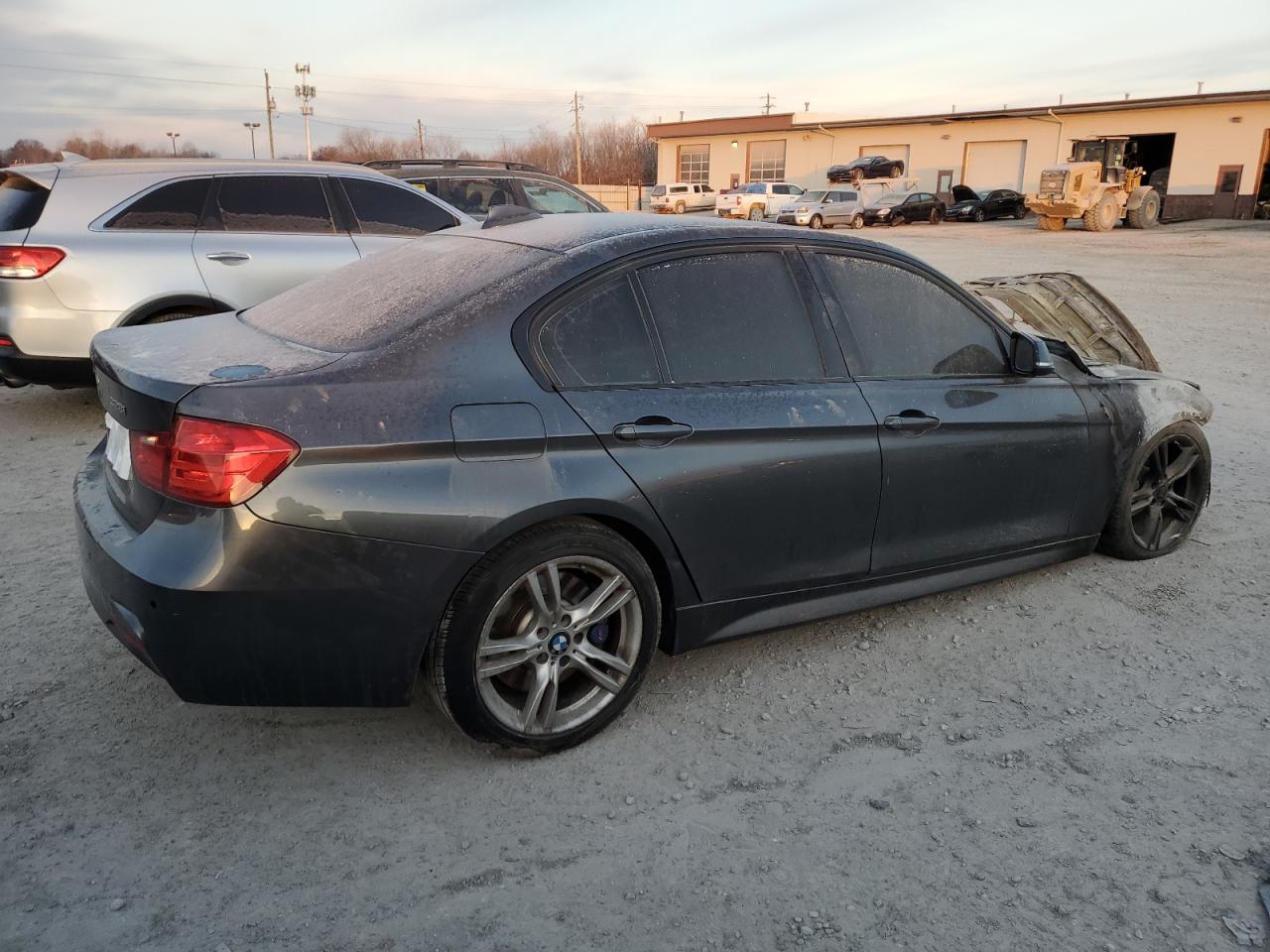 2014 BMW 3er VIN WBA3B3C53EJ981973 Copart auction photo, burn - engine / burn - interior damage thumbnail 3