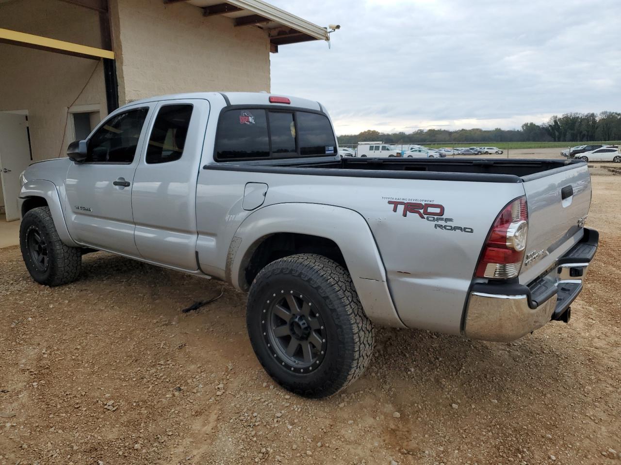 2010 Toyota Tacoma VIN 5TETU4GN2AZ698042 Copart auction photo, front end damage thumbnail 2
