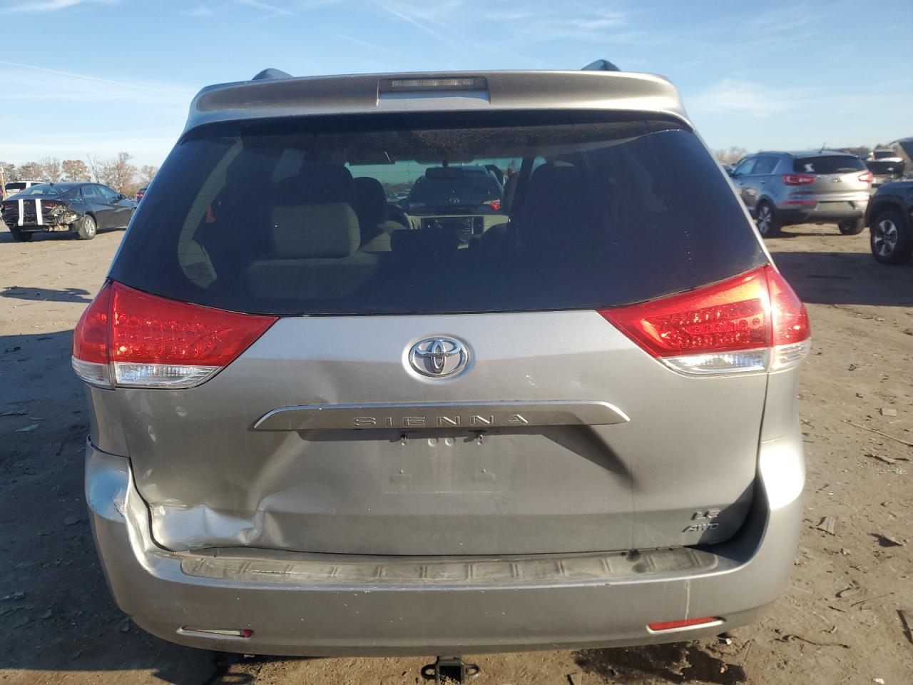 2012 Toyota Sienna VIN 5TDJK3DC2CS042997 Copart auction photo, rear end / minor dent/scratches damage thumbnail 6