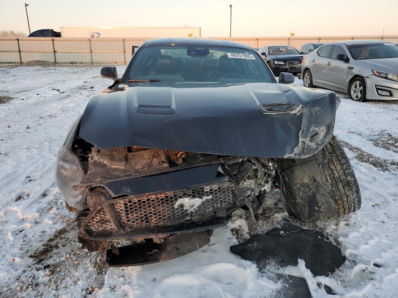 2022 Ford Mustang VIN 1FA6P8CF1N5105683 Copart auction photo, front end damage thumbnail 5