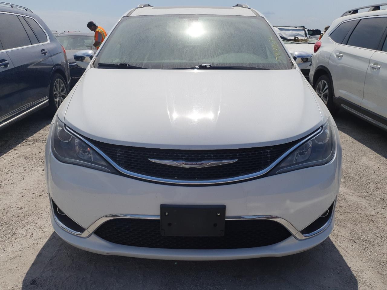 2018 Chrysler Pacifica VIN 2C4RC1GG0JR188758 Copart auction photo, water/flood damage thumbnail 5