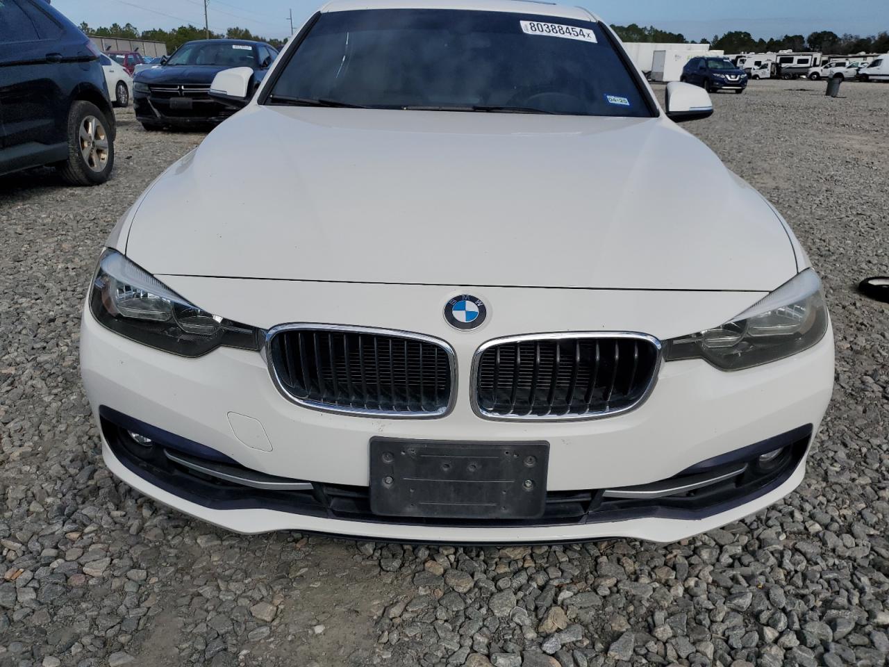2016 BMW 3er VIN WBA8E9C51GK644568 Copart auction photo, water/flood damage thumbnail 5