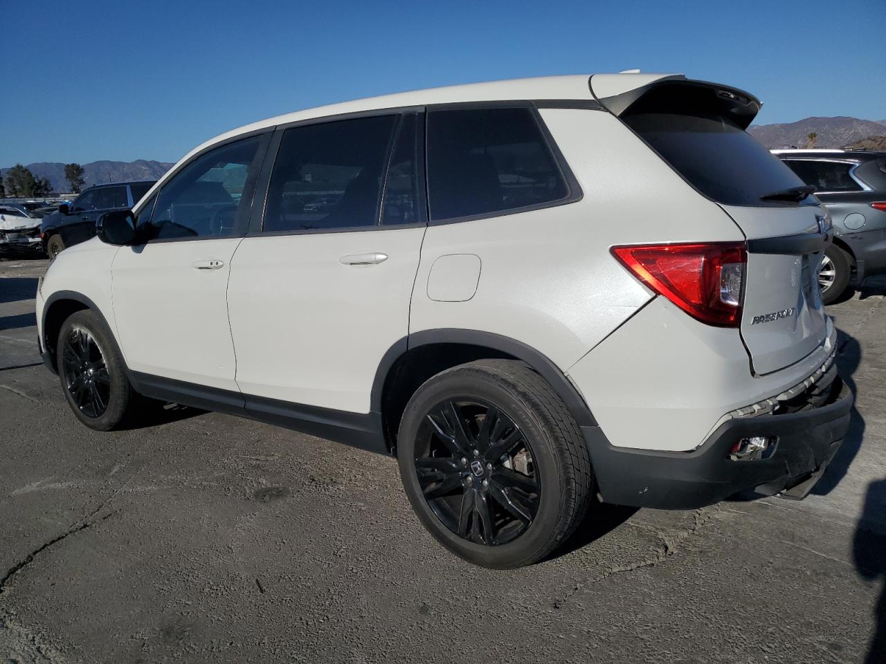 2020 Honda Passport VIN 5FNYF7H26LB003717 Copart auction photo, front end / rear end damage thumbnail 2