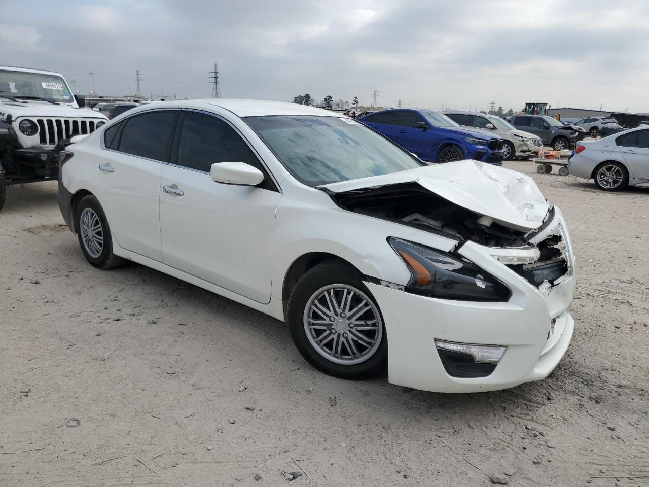 2014 Nissan Altima VIN 1N4AL3AP8EC413627 Copart auction photo, front end damage thumbnail 4
