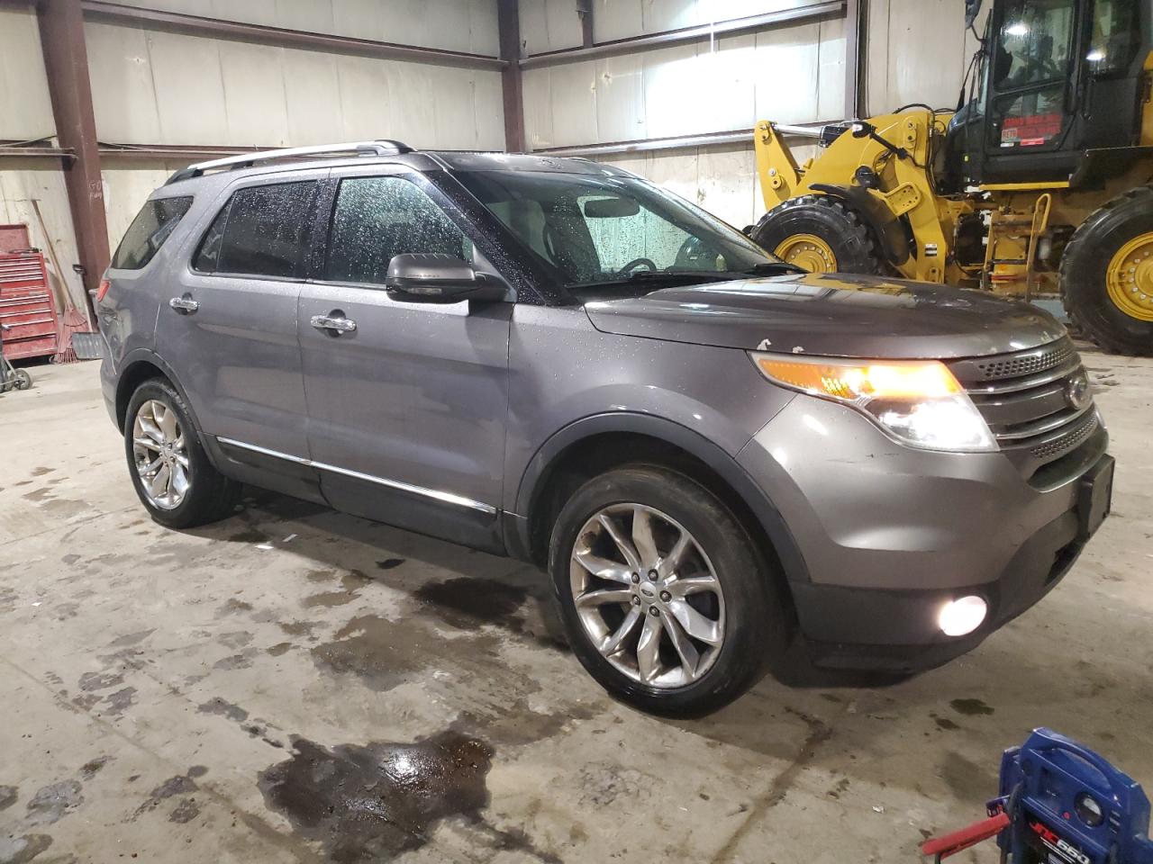 2013 Ford Explorer VIN 1FM5K8F88DGB92353 Copart auction photo, all over / minor dent/scratches damage thumbnail 4