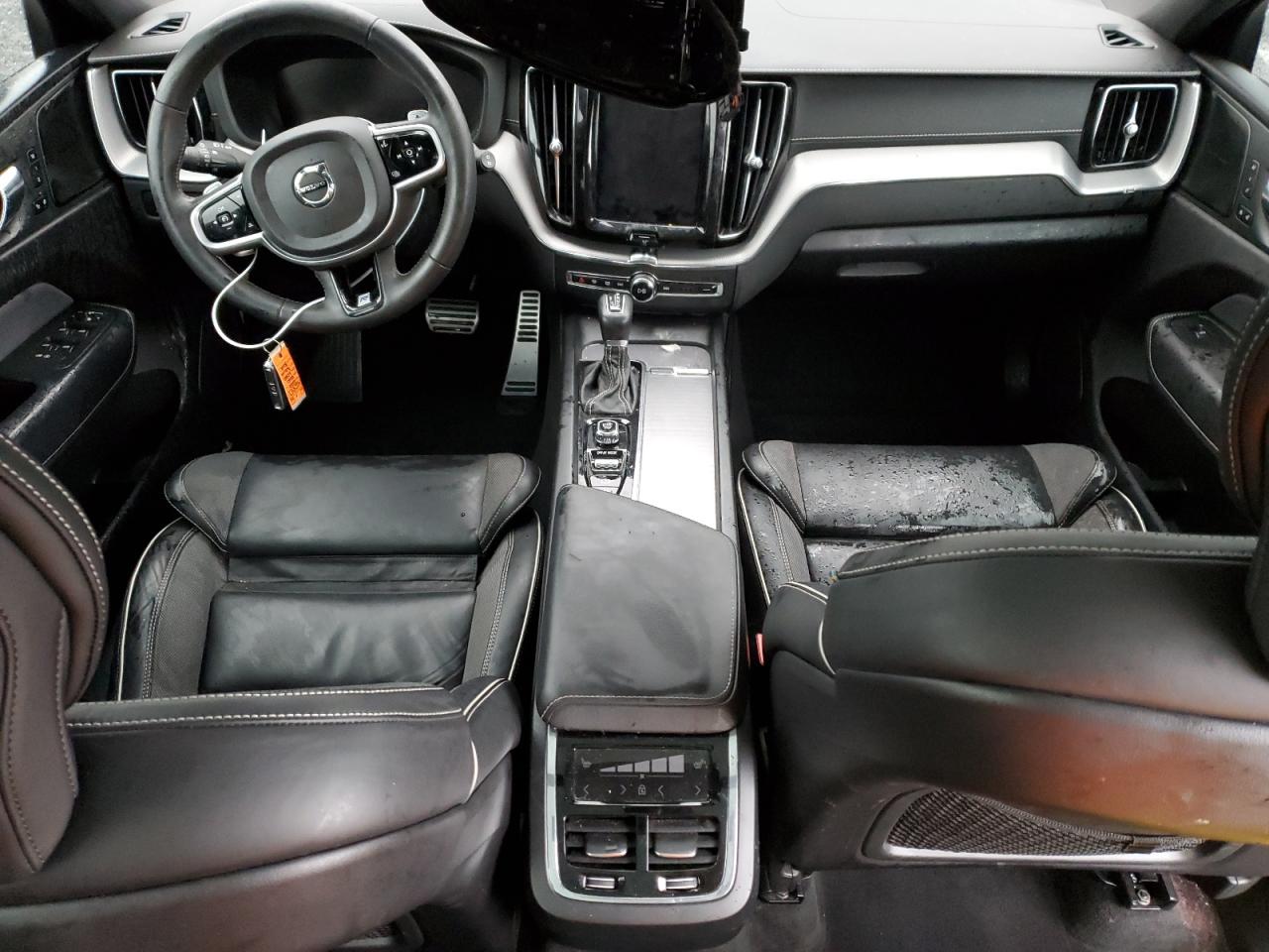 2020 Volvo XC60 VIN YV4102RM8L1512543 Copart auction photo, vandalism damage thumbnail 8