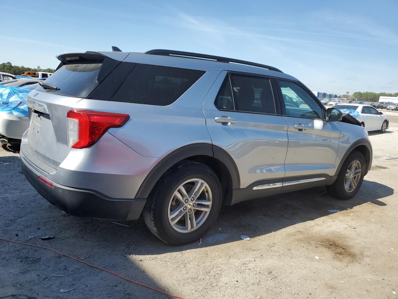 2022 Ford Explorer VIN 1FMSK7DH0NGB11864 Copart auction photo, front end damage thumbnail 3