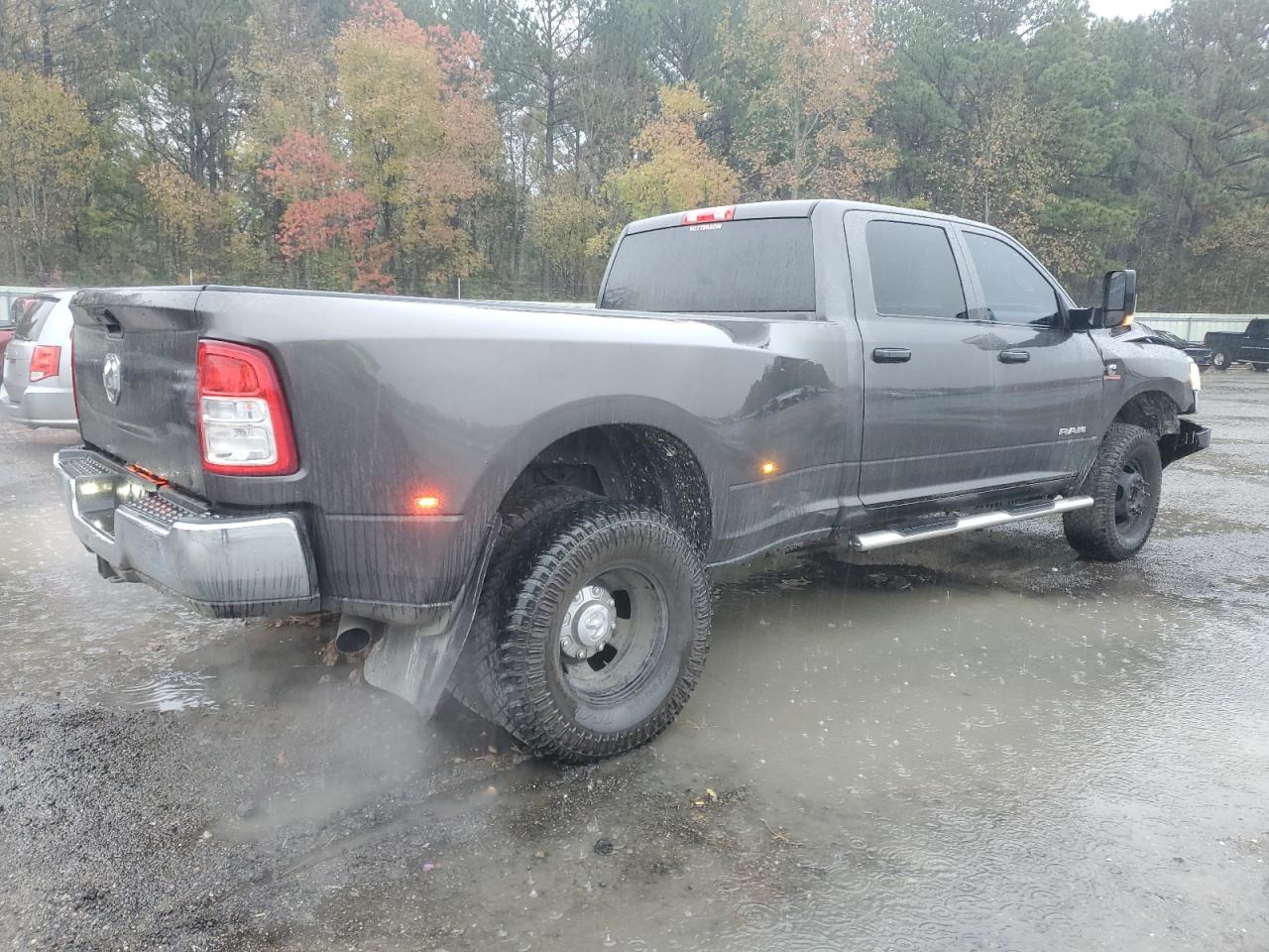 2020 RAM 3500 VIN 3C63RRGL4LG195695 Copart auction photo, front end / side damage thumbnail 3