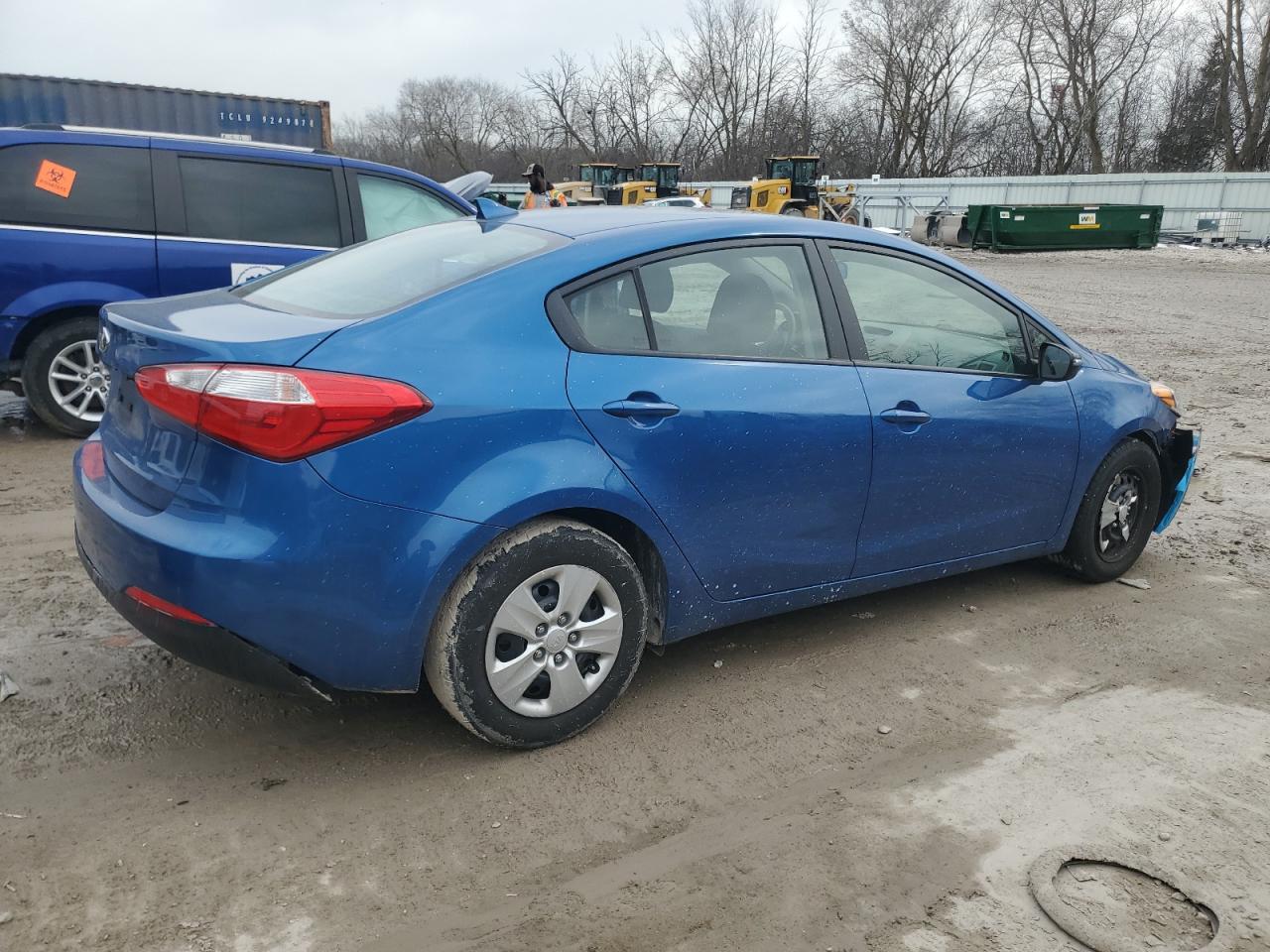 2015 KIA Forte VIN KNAFX4A6XF5277439 Copart auction photo, front end / rear end damage thumbnail 3