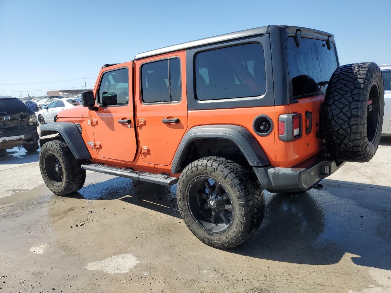 2020 Jeep Wrangler VIN 1C4HJXDN9LW173838 Copart auction photo, front end damage thumbnail 2