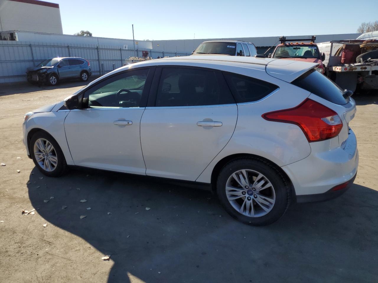 2012 Ford Focus VIN 1FAHP3M20CL173036 Copart auction photo, frame damage / front end damage thumbnail 2