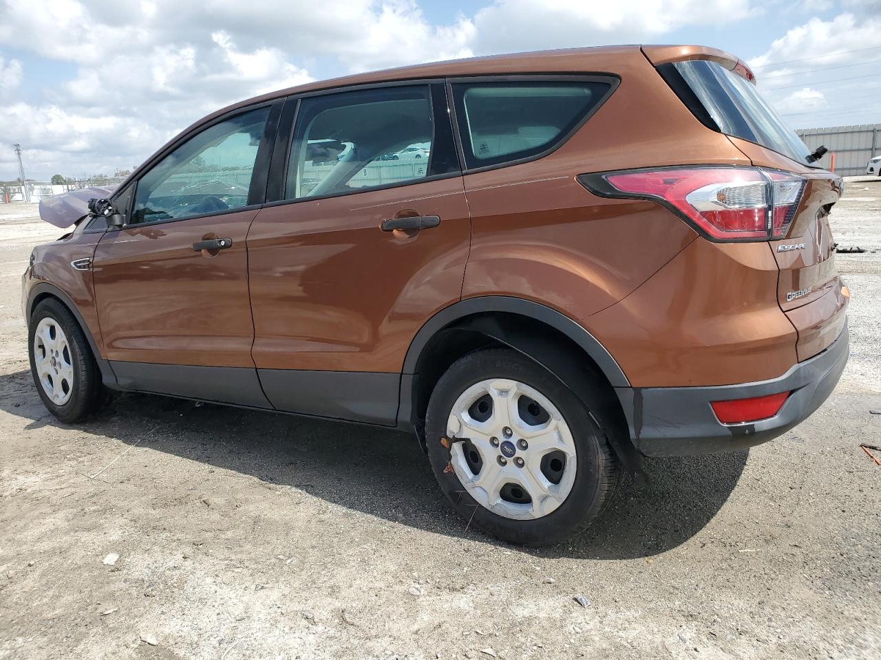 2017 Ford Escape VIN 1FMCU0F74HUB19742 Copart auction photo, front end / minor dent/scratches damage thumbnail 2
