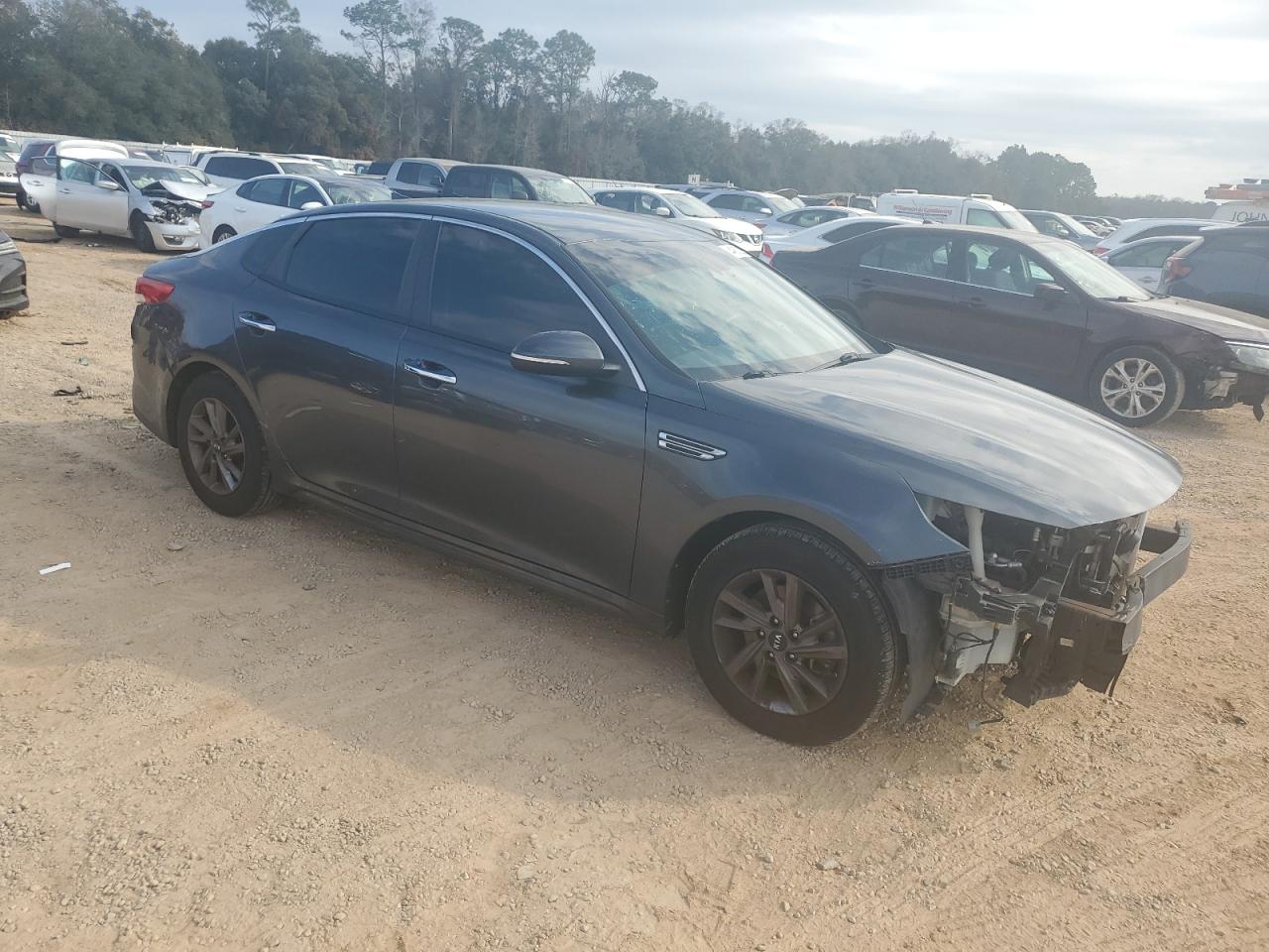 2020 KIA Optima VIN 5XXGT4L36LG382007 Copart auction photo, front end / minor dent/scratches damage thumbnail 4