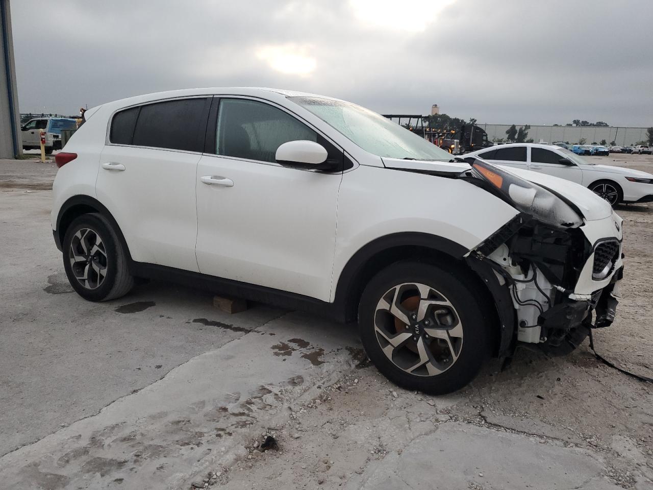 2021 KIA Sportage VIN KNDPM3AC7M7892144 Copart auction photo, front end damage thumbnail 4