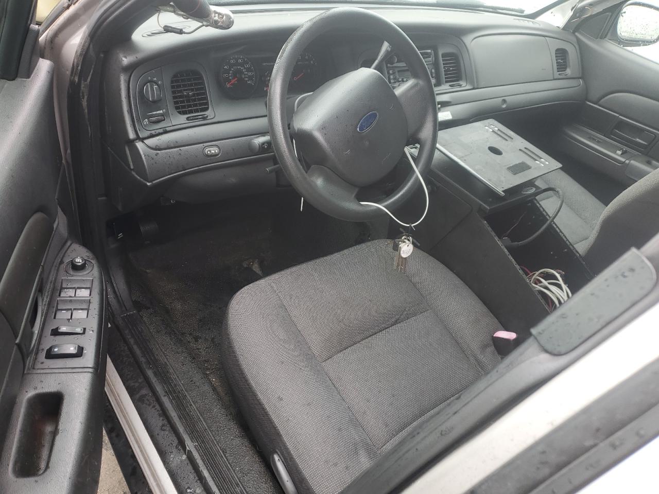 2011 Ford Crown Victoria VIN 2FABP7BVXBX123711 Copart auction photo, minor dent/scratches damage thumbnail 8