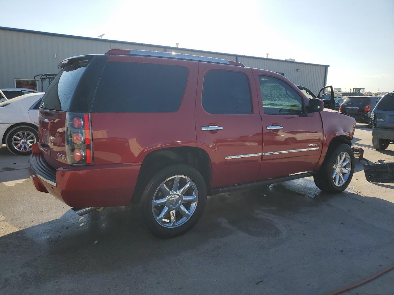 2012 GMC Yukon VIN 1GKS2EEF8CR237160 Copart auction photo, front end / minor dent/scratches damage thumbnail 3
