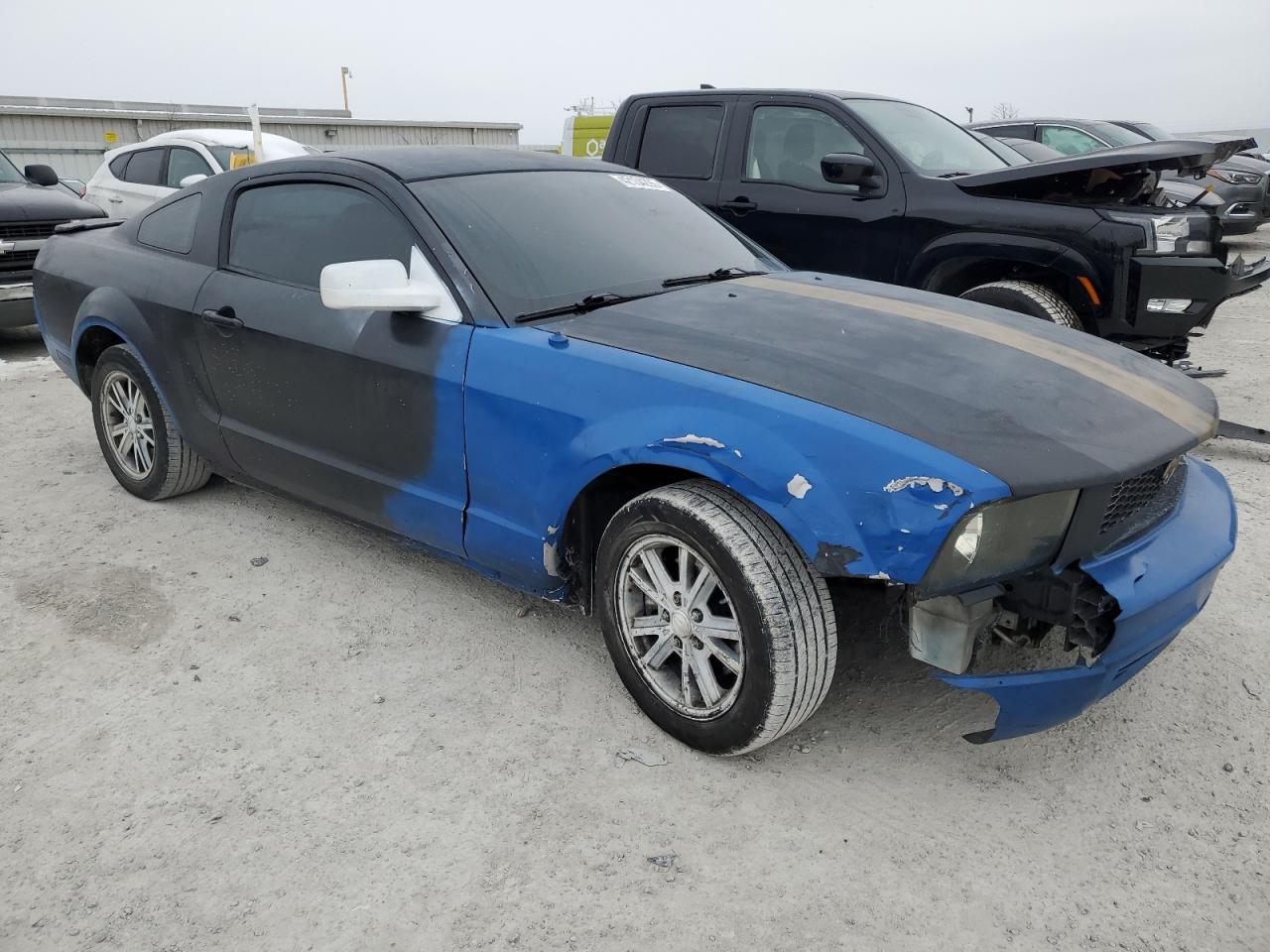 2007 Ford Mustang VIN 1ZVFT80N875267361 Copart auction photo, front end damage thumbnail 4