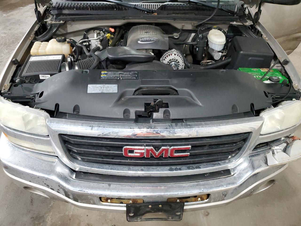 2004 GMC Sierra VIN 1GTEK19T34E303429 Copart auction photo, front end / side damage thumbnail 11