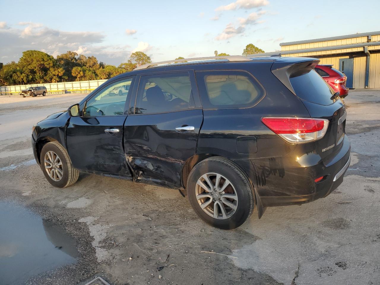 2015 Nissan Pathfinder VIN 5N1AR2MM3FC635090 Copart auction photo, front end / side damage thumbnail 2