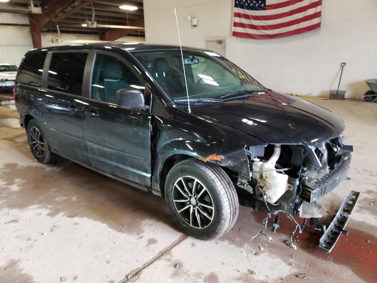 2016 Dodge Caravan VIN 2C4RDGBG9GR145312 Copart auction photo, front end / side damage thumbnail 4