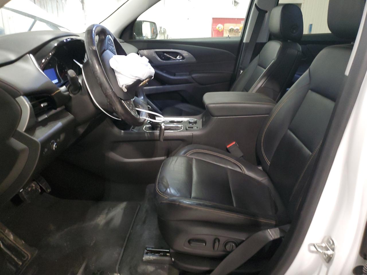 2020 Chevrolet Traverse VIN 1GNEVHKWXLJ324571 Copart auction photo, all over damage thumbnail 7