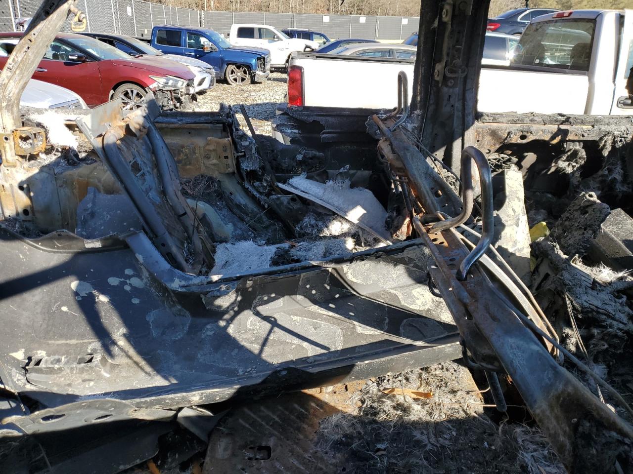 2018 Jeep Wrangler VIN 1C4HJXDG5JW112436 Copart auction photo, burn damage thumbnail 11