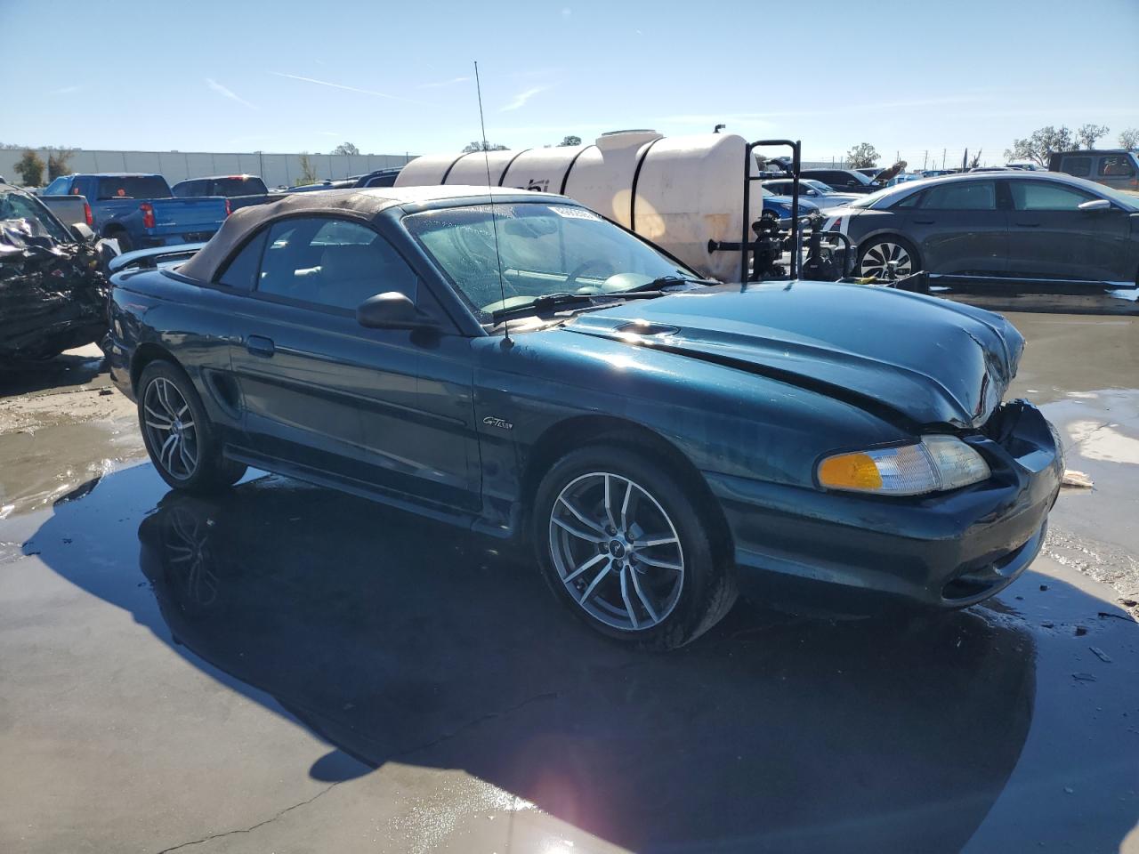 1996 Ford Mustang VIN 1FALP45XXTF235504 Copart auction photo, front end damage thumbnail 4
