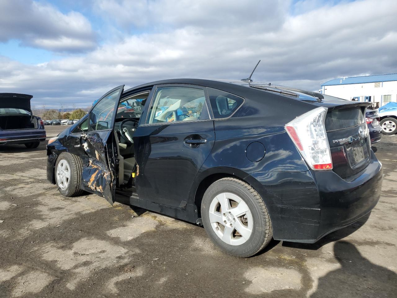 2011 Toyota Prius VIN JTDKN3DU7B5329888 Copart auction photo, side / front end damage thumbnail 2
