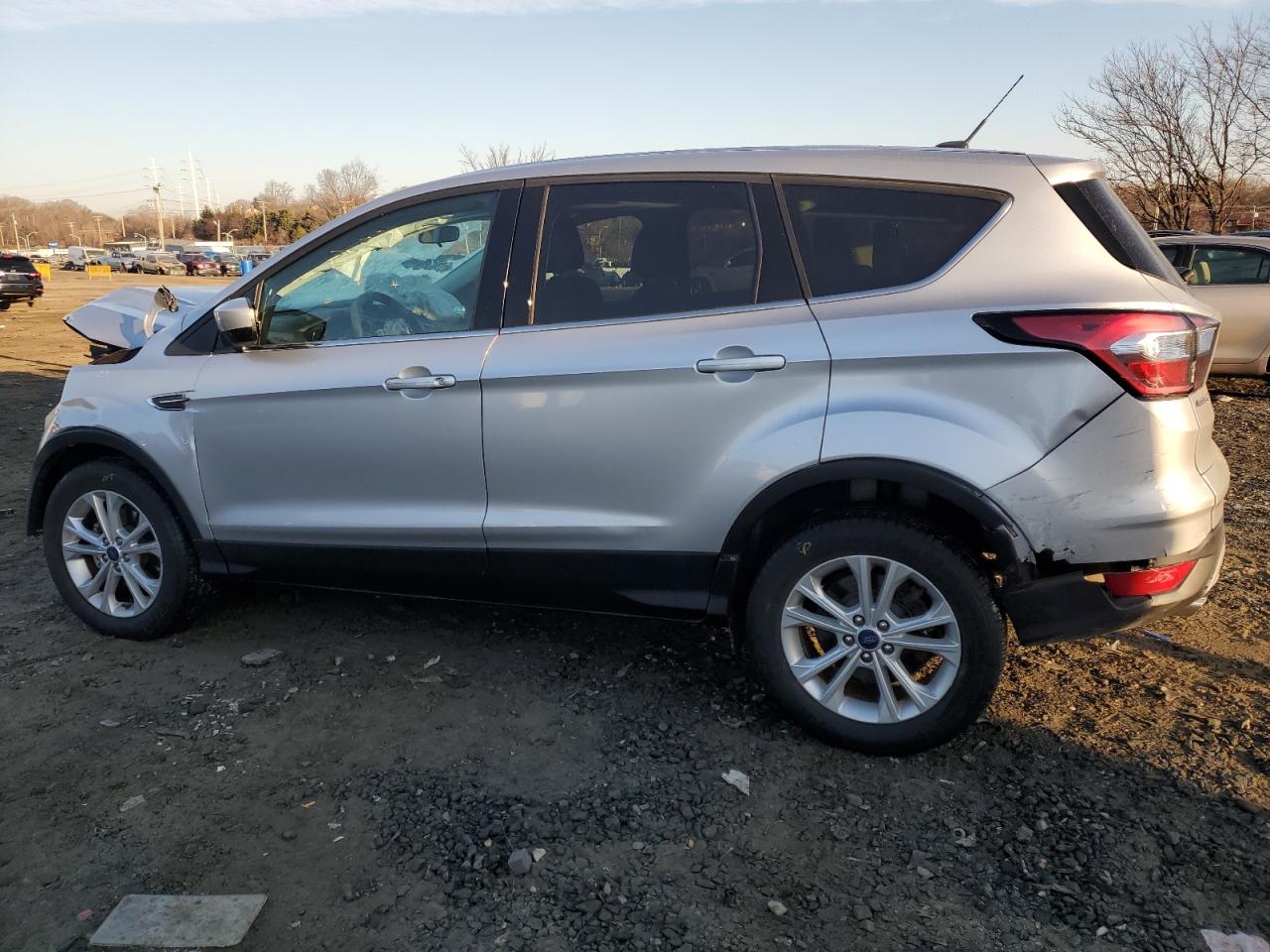 2017 Ford Escape VIN 1FMCU0GD4HUE30785 Copart auction photo, front end / minor dent/scratches damage thumbnail 2
