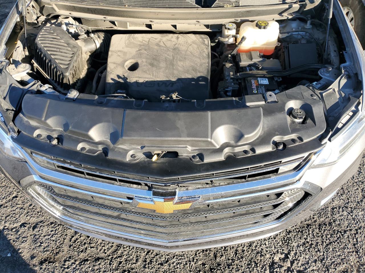 2019 Chevrolet Traverse VIN 1GNEVKKW9KJ164372 Copart auction photo, minor dent/scratches damage thumbnail 12