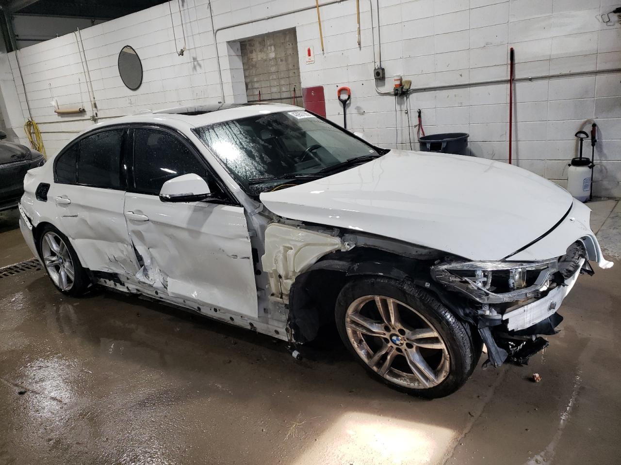2017 BMW 3er VIN WBA8B7G56HNU37326 Copart auction photo, all over damage thumbnail 4