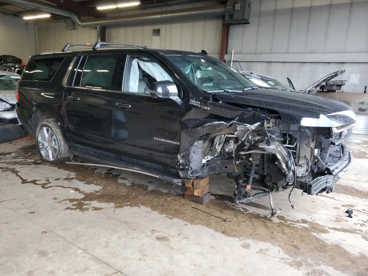 2022 Chevrolet Suburban VIN 1GNSKGKL3NR199753 Copart auction photo, front end damage thumbnail 4