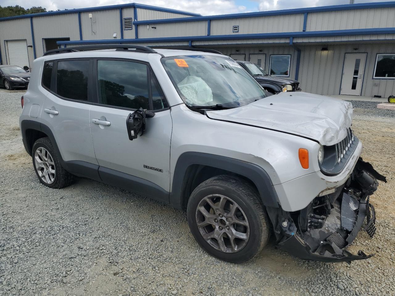 2017 Jeep Renegade VIN ZACCJBBB4HPE44413 Copart auction photo, front end / side damage thumbnail 4