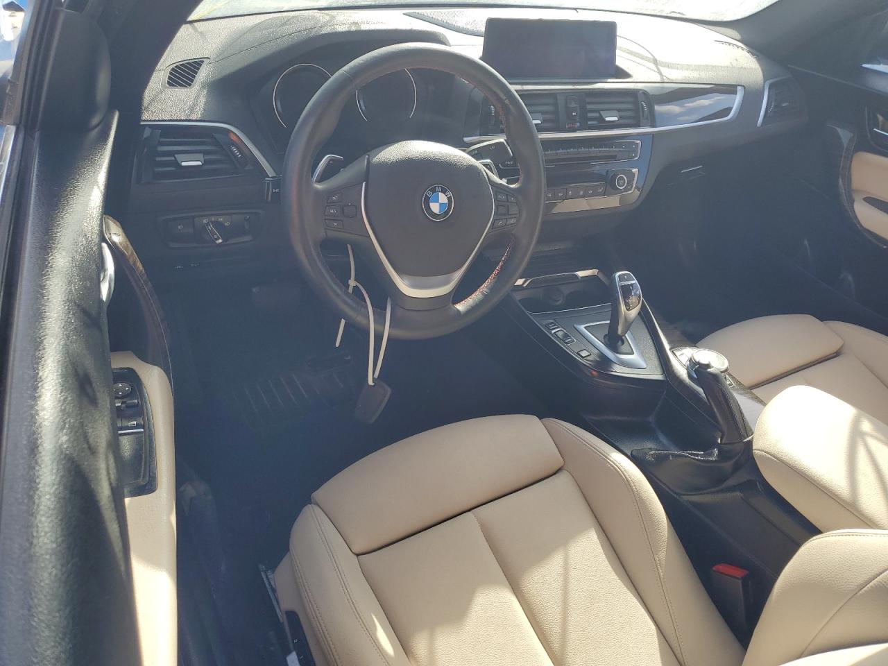 2020 BMW 2er VIN WBA2J1C0XL7D77583 Copart auction photo, water/flood / rear end damage thumbnail 8
